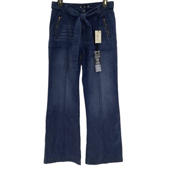 Tru Luxe Jeans Blue Medium Wash Denim Belt High Rise Flare Leg Jeans Size 26 - Picture 2 of 11